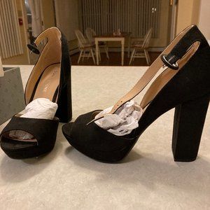 SUN + STONE Reeta Block-Heel Black Platform Sandals